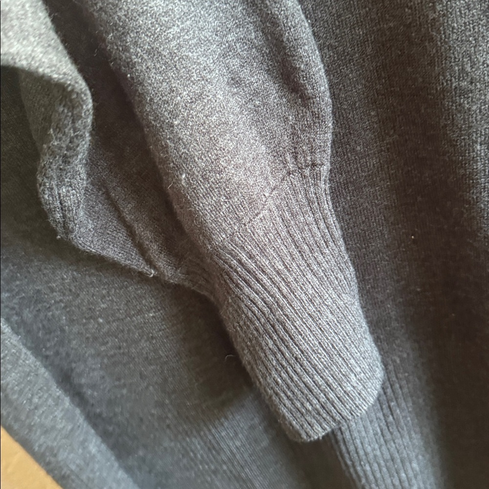 Covington Women’s Size Petite Large Charcoal Scoop Neck Knit Sweater Top PL Used - Picture 5 of 5